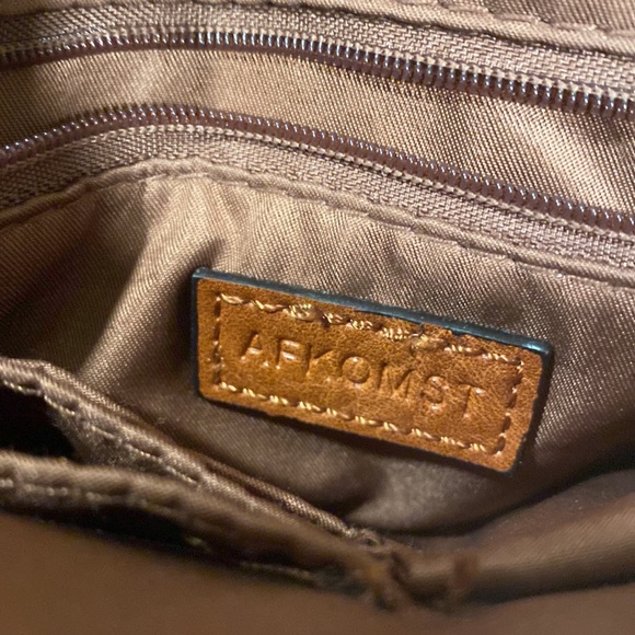 Chestnut cross body - Picture 8 of 12